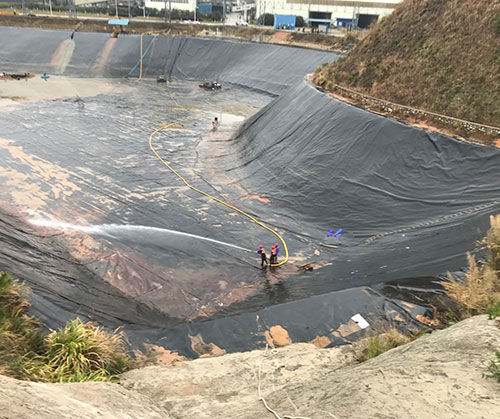 河津废水池清理